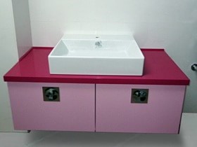 современная радиусная мебель для ванной голубая