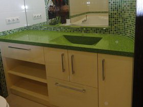 мебель для ванной комнаты зеленая интегрированная столешница