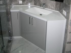 мебель для ванной на заказ в современном стиле 725-2
